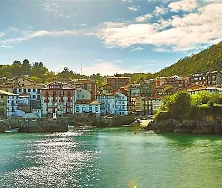 Hotel Atalaya- Free Parking Gratuito Bermeo